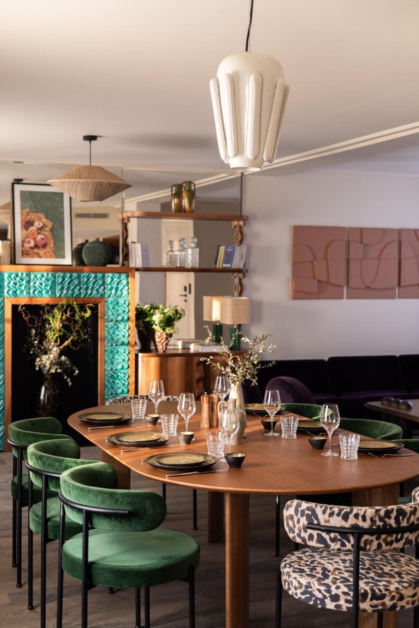 1.75 La Treve 4* Paris